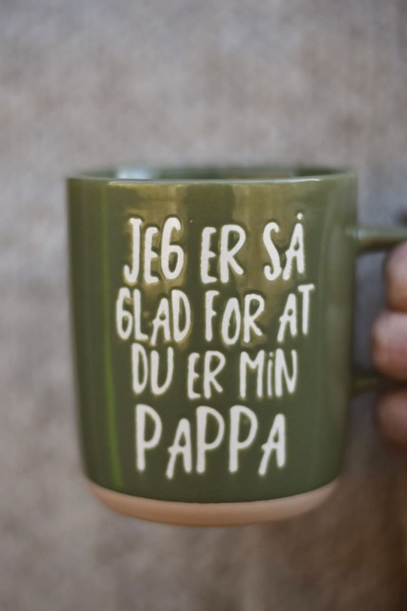 «Jeg er så glad for at du er min pappa» Krus