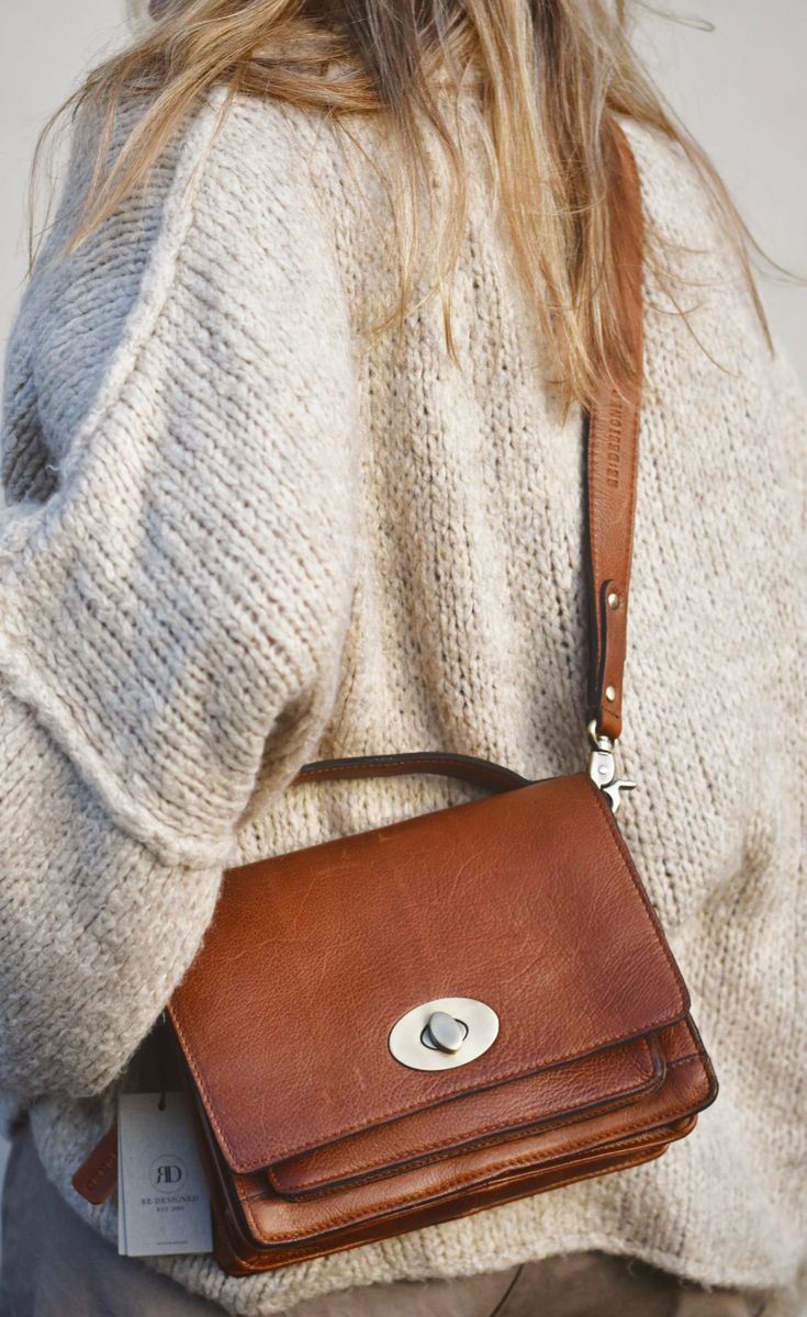 Walnut/brass - Alba Big Veske