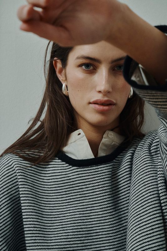 Black/White - Aya Strikkegenser