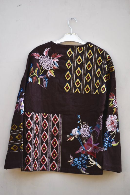 Brun - Kanvasjakke med broderier