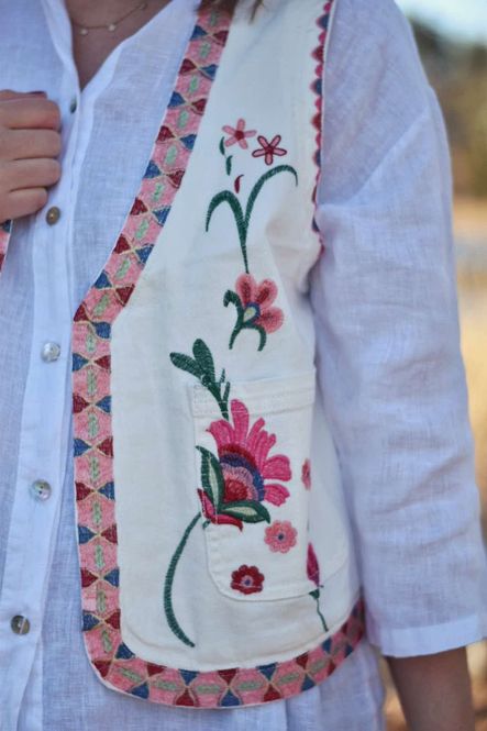 Hovedbilde Hvit - Shelly Broderi Vest